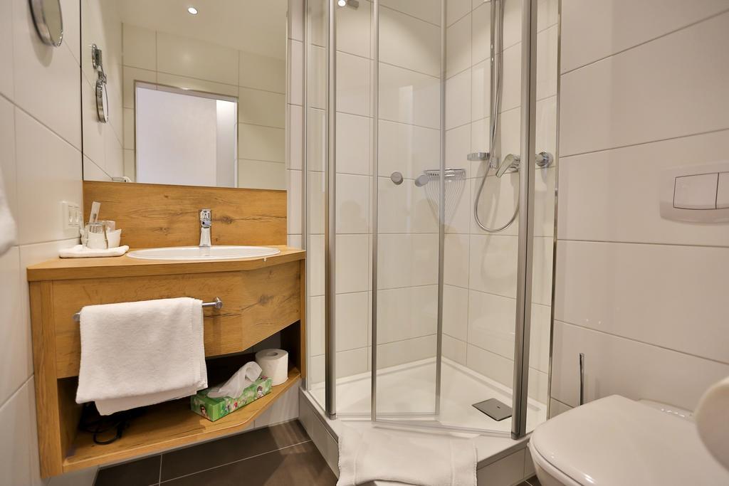 Hotel Ochsen Ammerbuch Δωμάτιο φωτογραφία