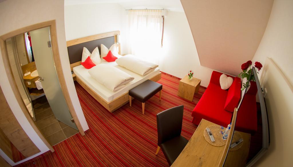 Hotel Ochsen Ammerbuch Δωμάτιο φωτογραφία